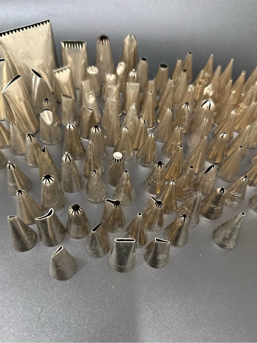 Lot 109pcs Ateco Wilton Cake Decorating Frosting Icing Tips Misc Sizes Korea